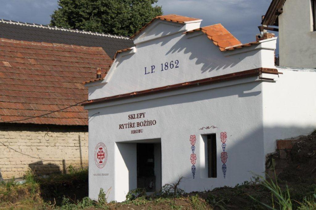 Hotel Vinohrad Milotice Exterior photo
