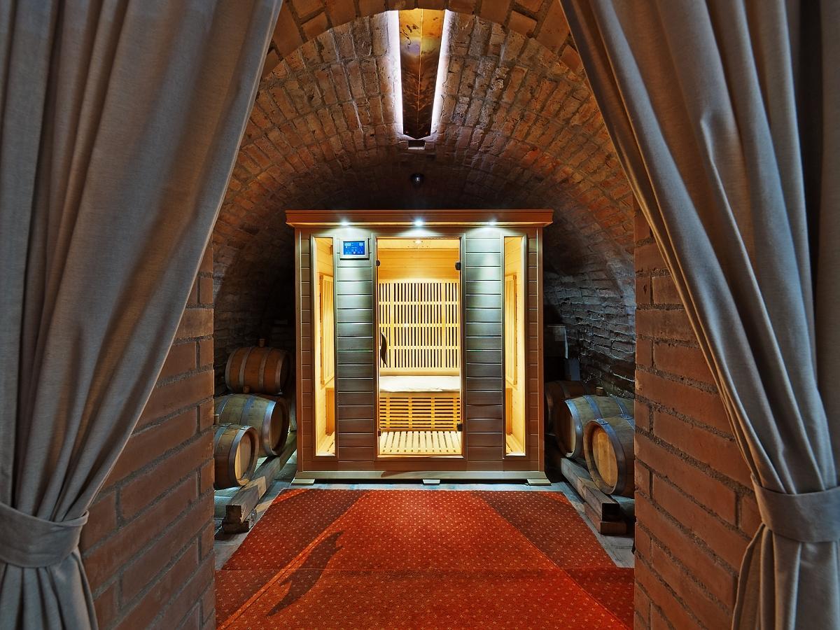 Hotel Vinohrad Milotice Exterior photo